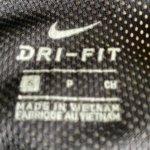 Nike Air Dri-Fit Black Tank Top - Picture 12 of 12